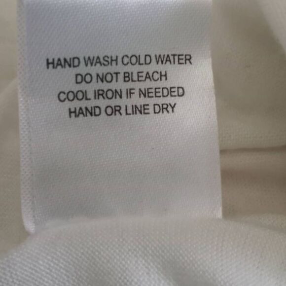 CHARLOTTE RUSSE MAROON & WHITE T-SHIRT SZ.M GUC. - Picture 6 of 6